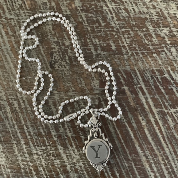 Reversible Necklace Letter “Y” NWOT - Picture 4 of 8